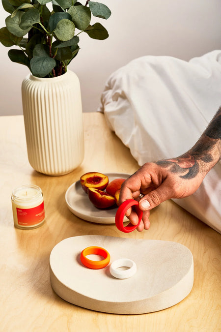 peachandcreamintimateringsetlifestyl.webp?v=1776378360&width=450